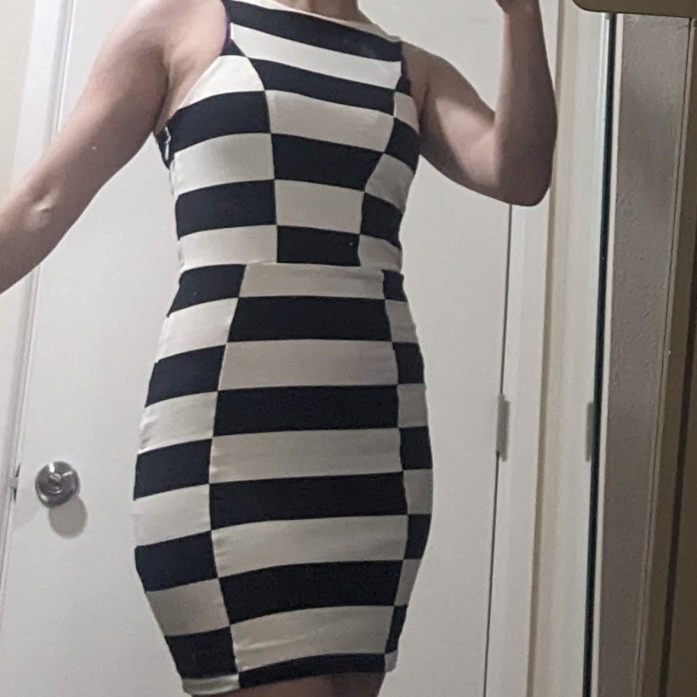 Bebe black and white checkered bodycon dress, size small